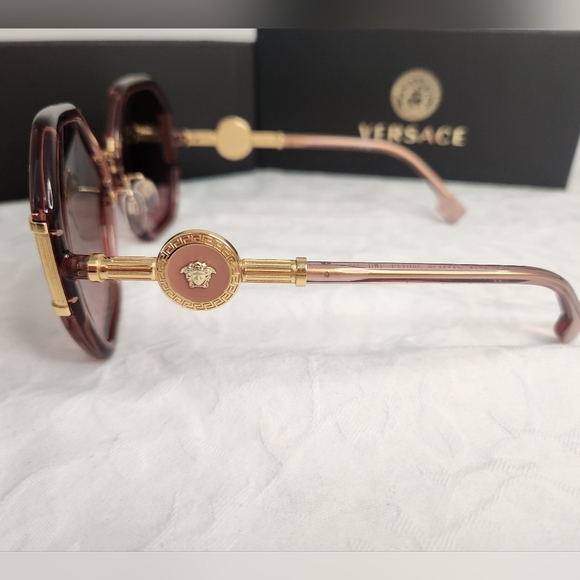 VERSACE Giant Pink Sunglasses - Picture 3 of 14
